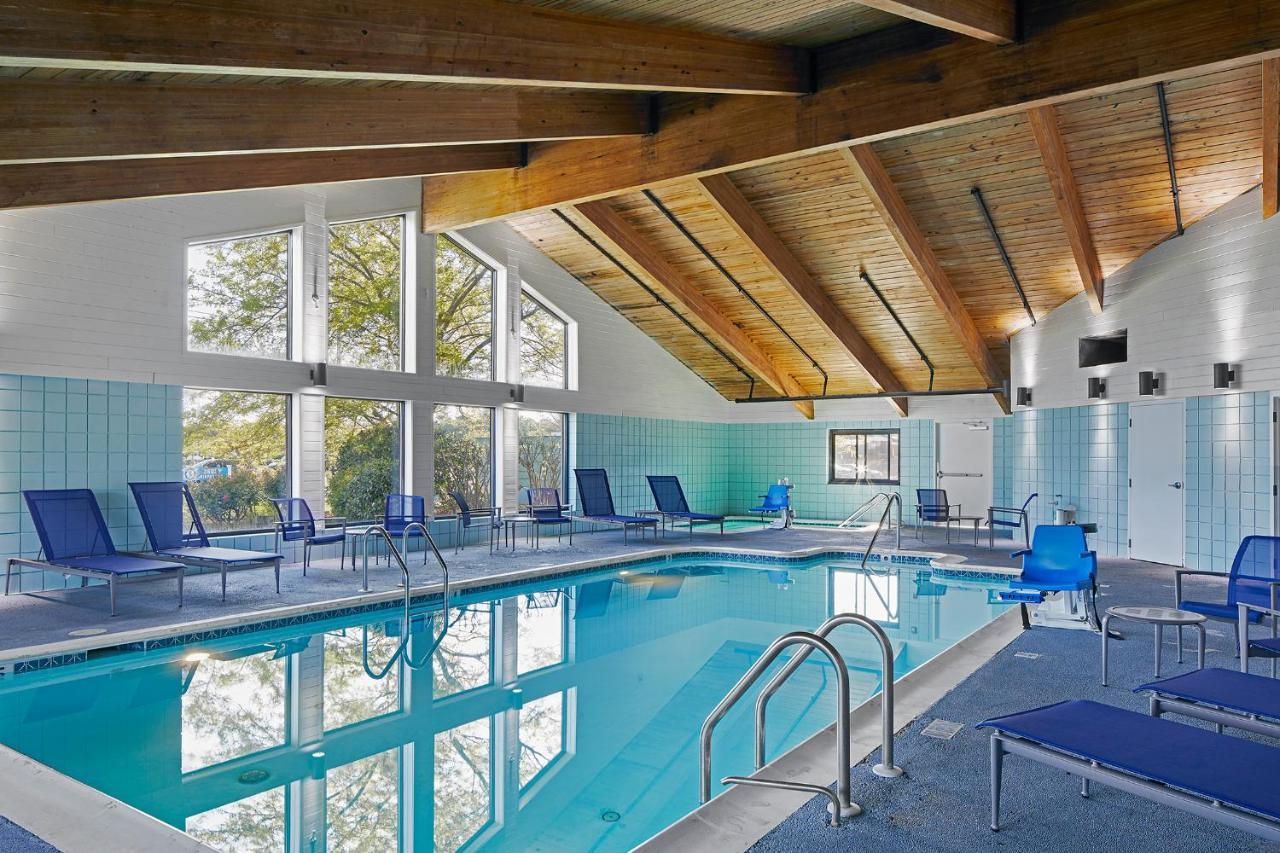 Hotel Wave At Rehoboth