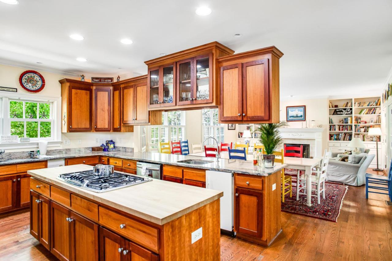 Rehoboth --- 6 Holly Road