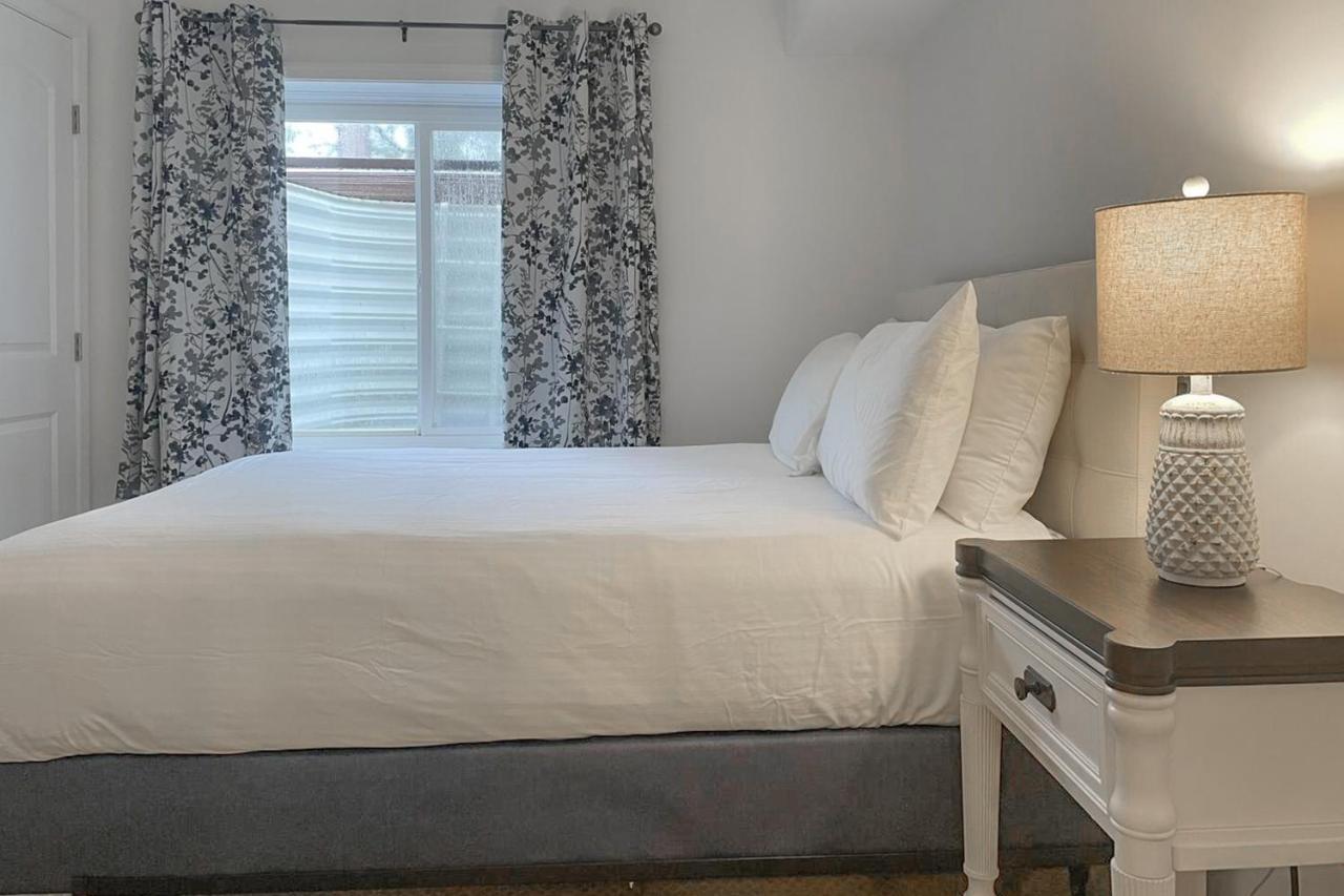 Holiday home Grande At Canal Pointe 37510 Worcester Dr *