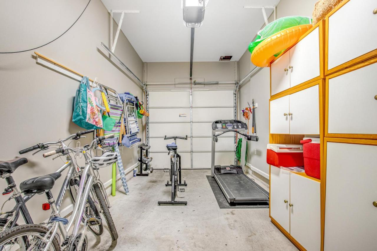 Oyster Bay --- 37500 Kaitlyn Dr Unit #23 *