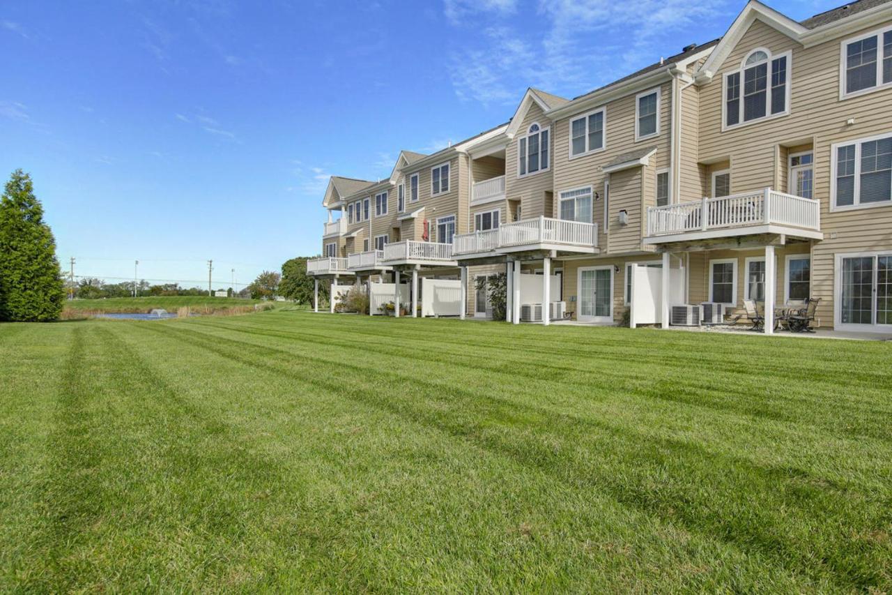 Grande At Canal Pointe -- 37697 Ulster #12