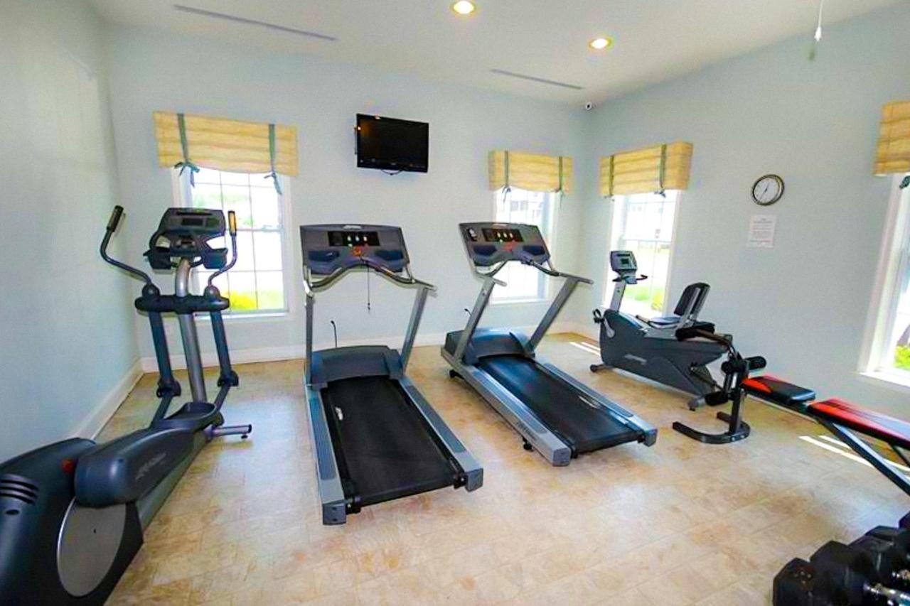 Apartment Grande At Canal Pointe -- 37697 Ulster #12 *