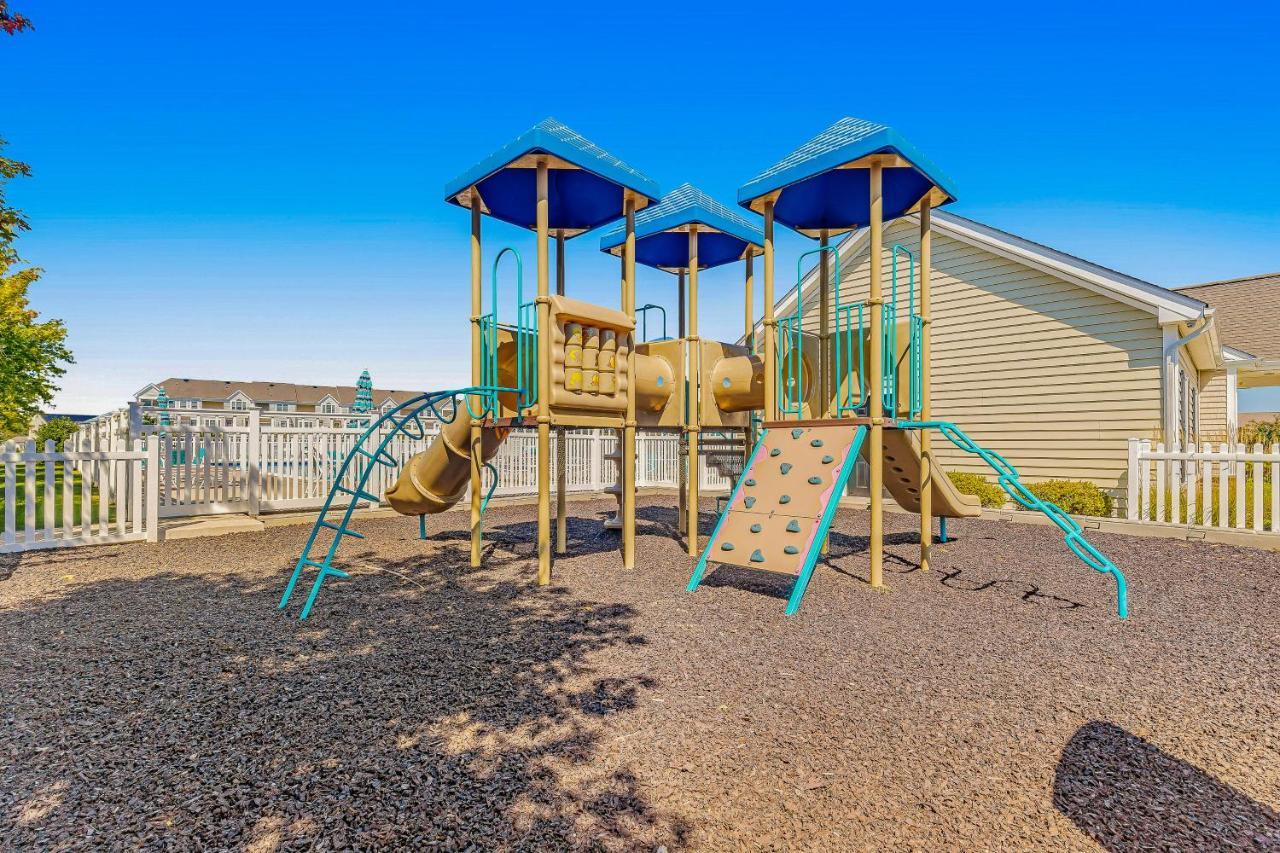 Holiday home Grande At Canal Pointe 37484 Liverpool Ln *