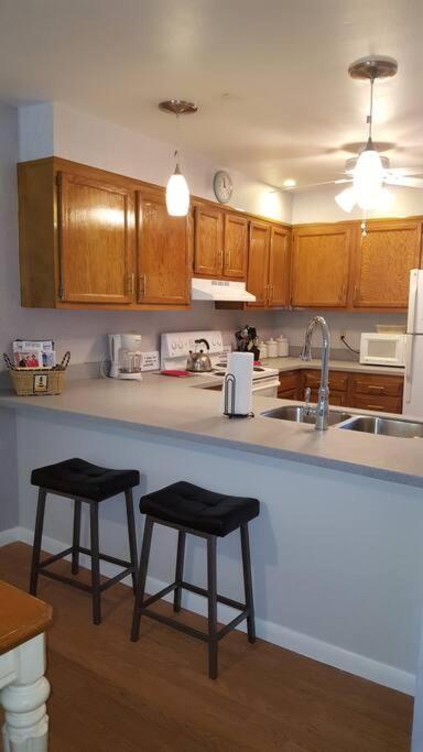 Apartment 2 Bedroom In Rehoboth W/ New Bed *