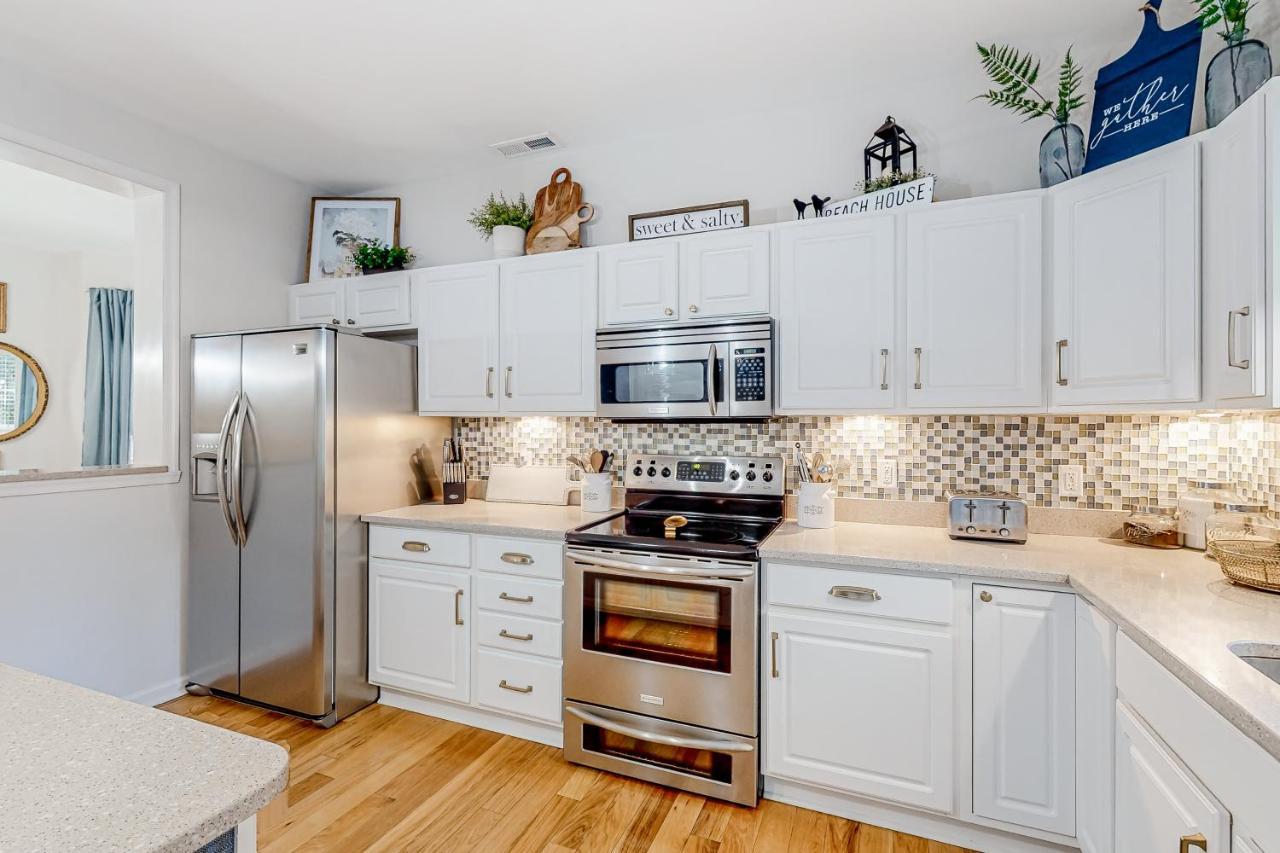Breezewood 139 Whisperwood Ln *