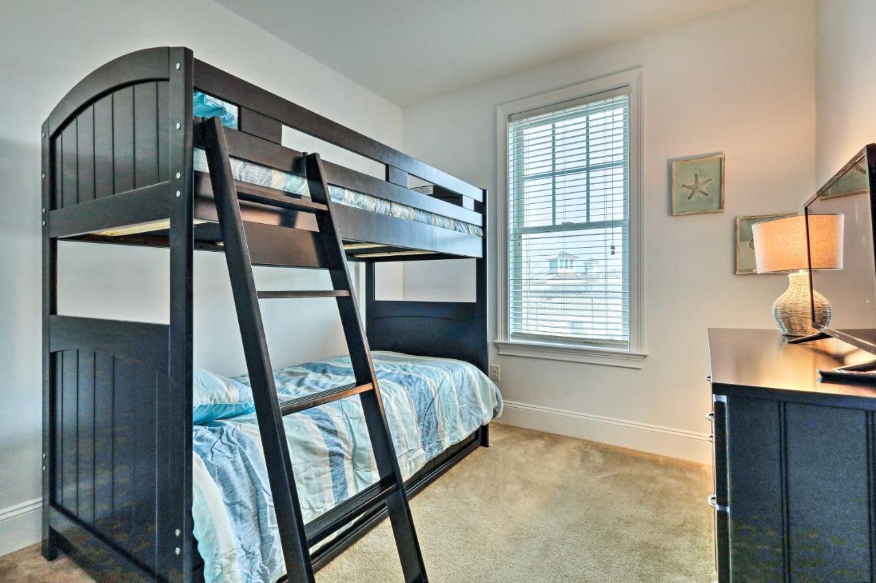 Holiday home Rehoboth Townhome With Porch And Pool Access *