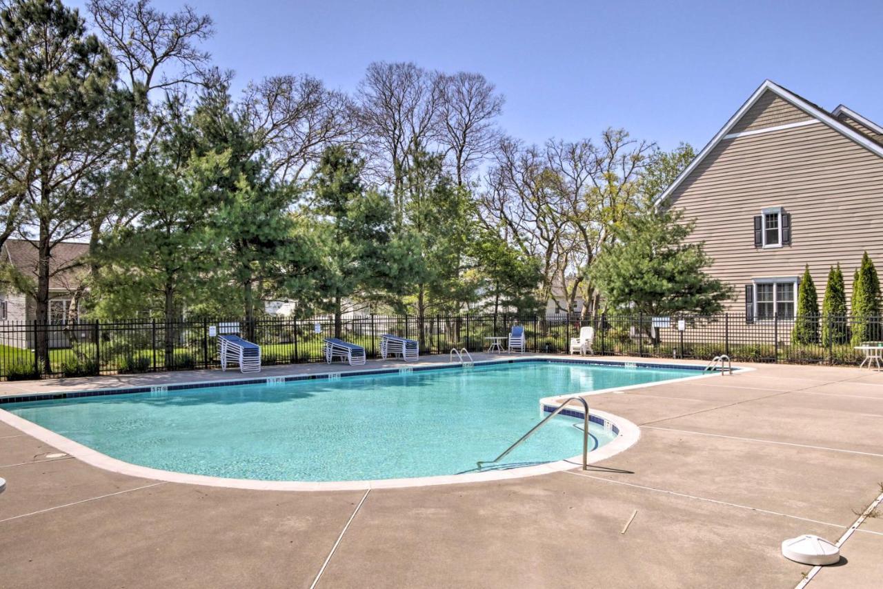 Rehoboth Townhome With Porch And Pool Access