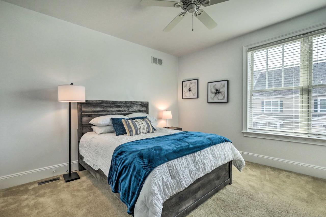 Rehoboth Townhome With Porch And Pool Access Holiday home Rehoboth Beach