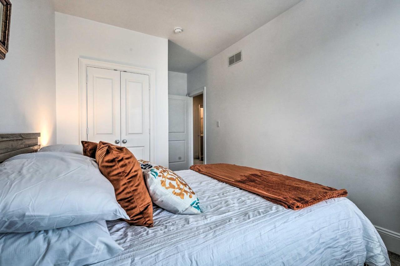 Rehoboth Townhome With Porch And Pool Access Holiday home *