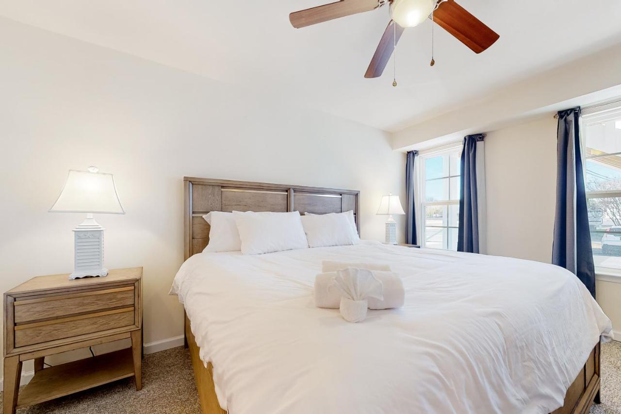 Rehoboth House --- 20494 Coastal Highway Unit #9 *