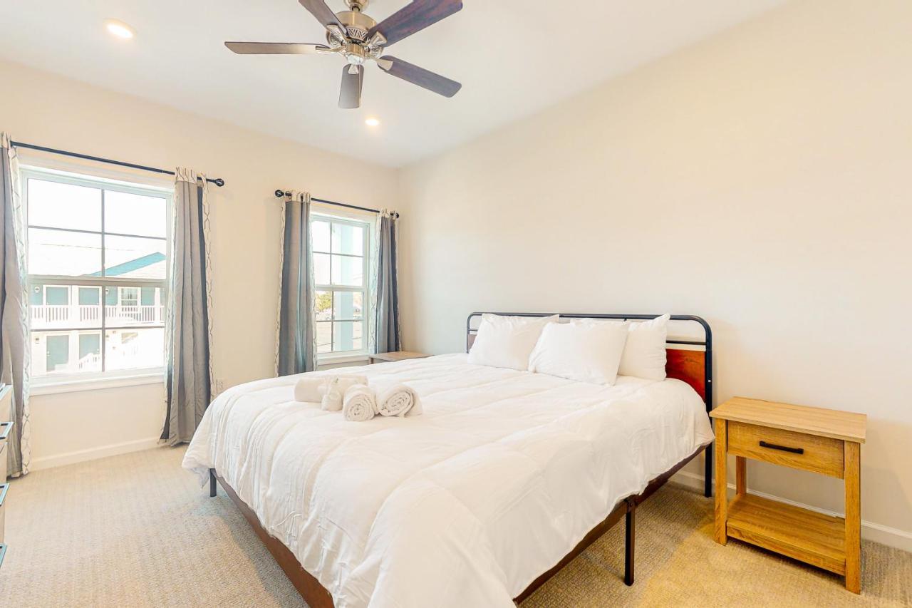 Apartment House --- 20494 Coastal Highway Unit #16 *