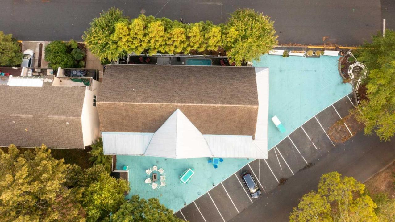 Hotel Canalside Rehoboth Beach