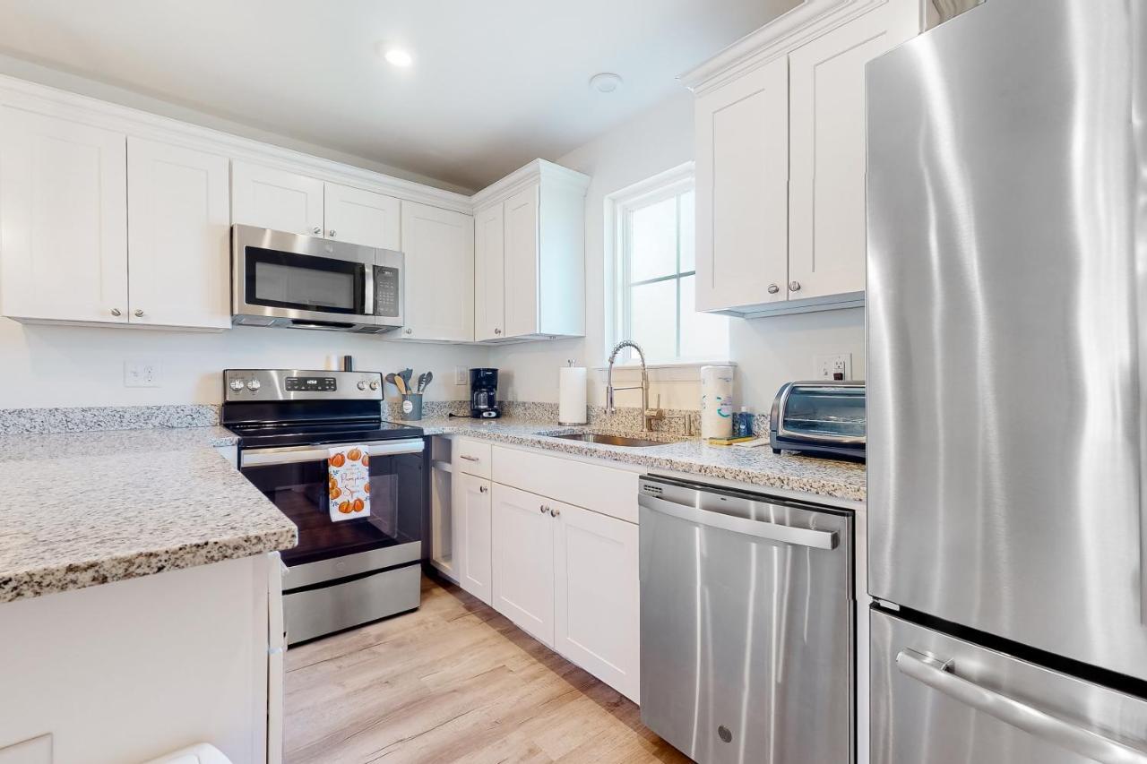 Apartment 4 Rehoboth House --- 20494 Coastal Highway #4
