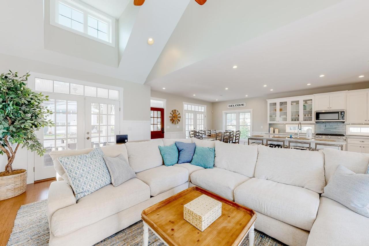 Rehoboth Royal Fisher St