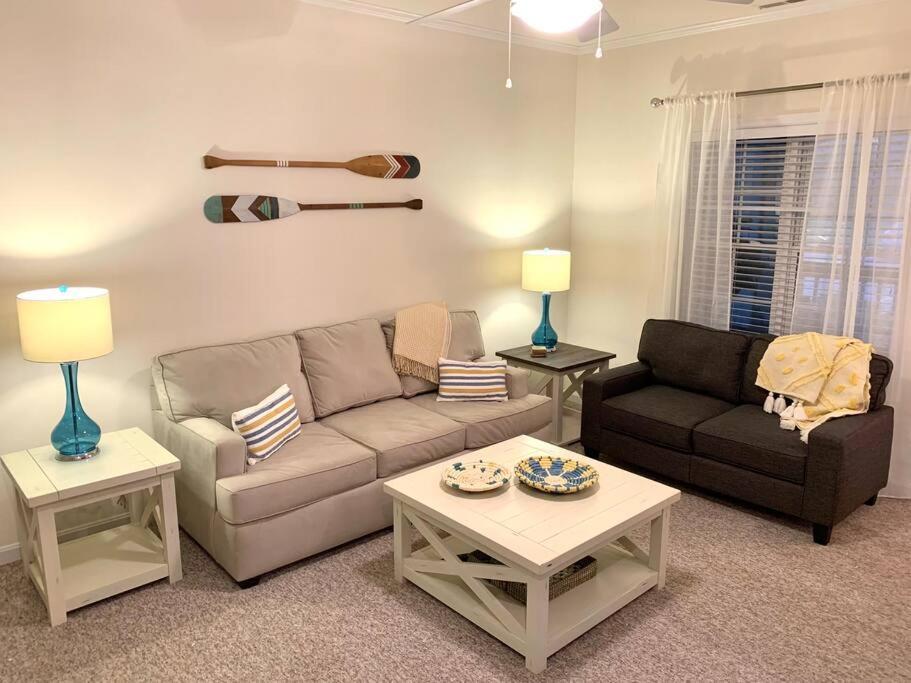 Perfect Getaway 2 Bedroom Apartment *
