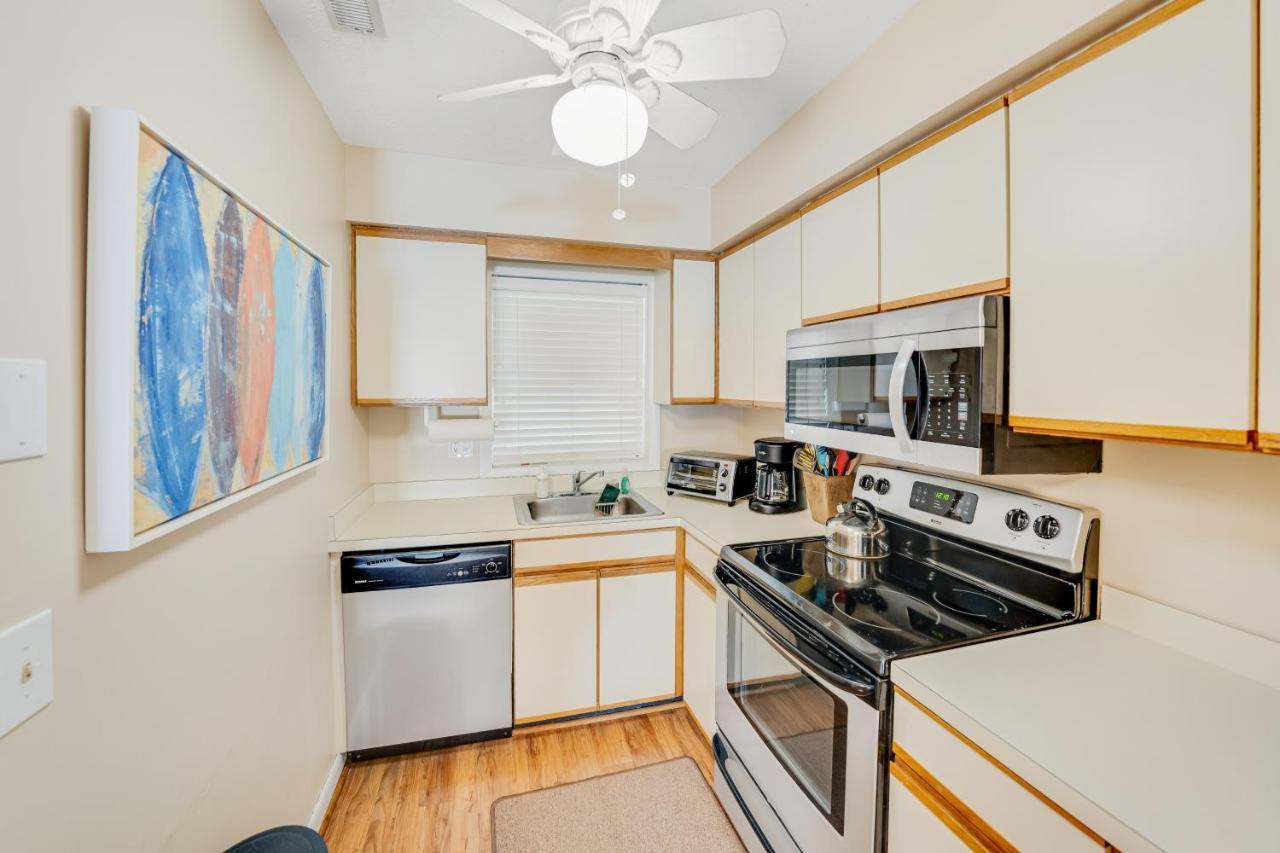 Holiday home Scarborough Village - 245 Country Club Dr, Unit #608 *
