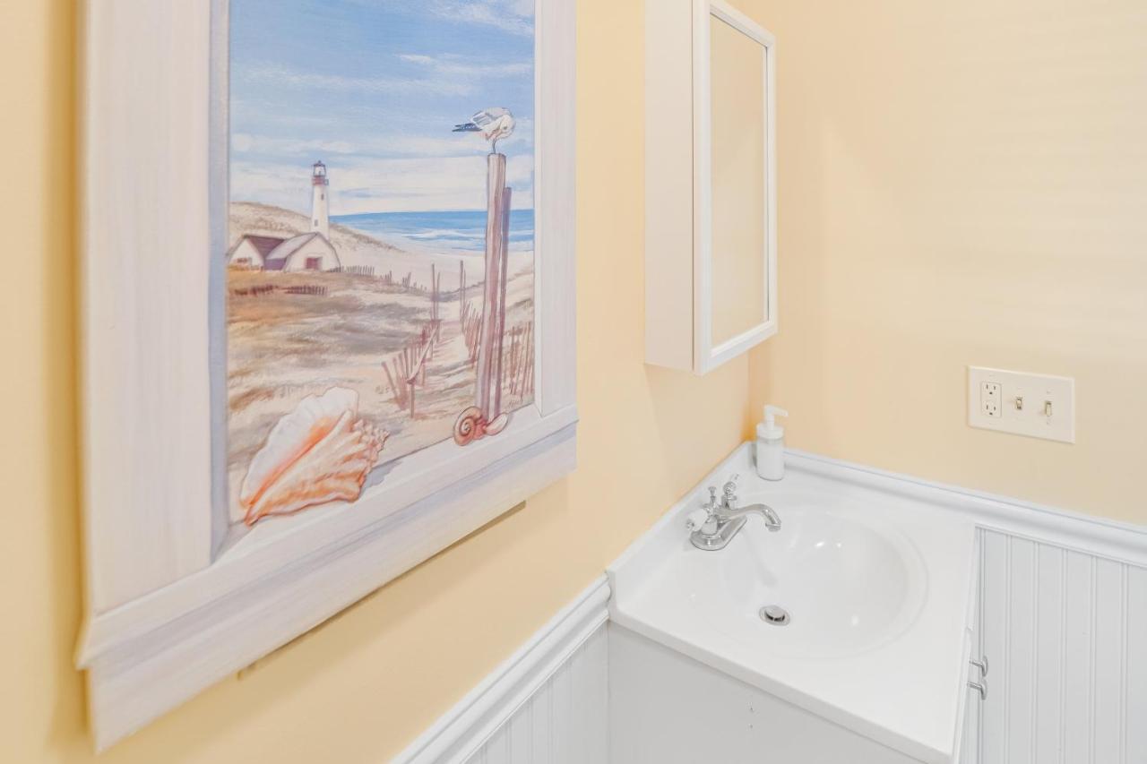 Holiday home Scarborough Village - 245 Country Club Dr, Unit #608 *