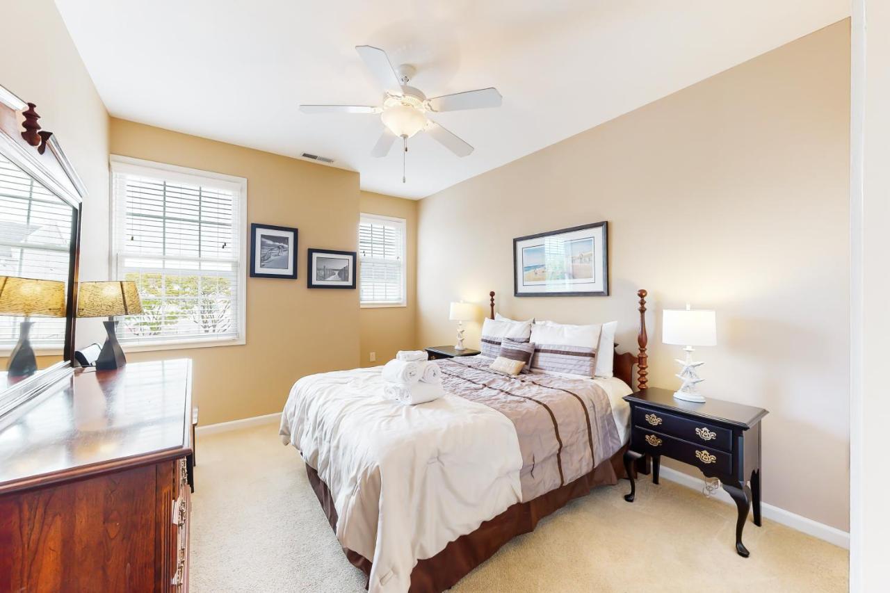 The Tides -- 19973 Sandy Bottom #304 Holiday home *