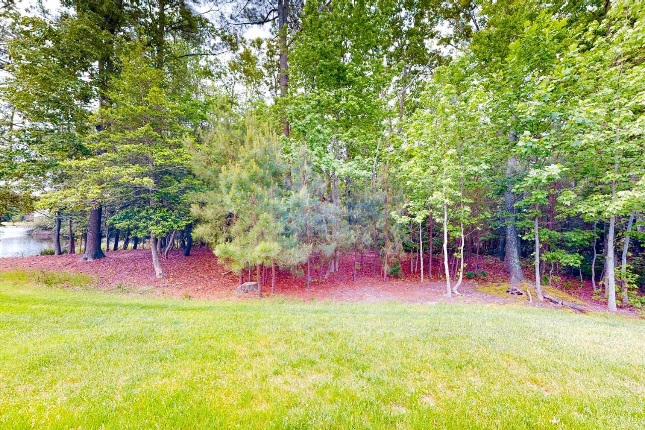 Grande At Canal Pointe 37502 Worcester Dr Holiday home *