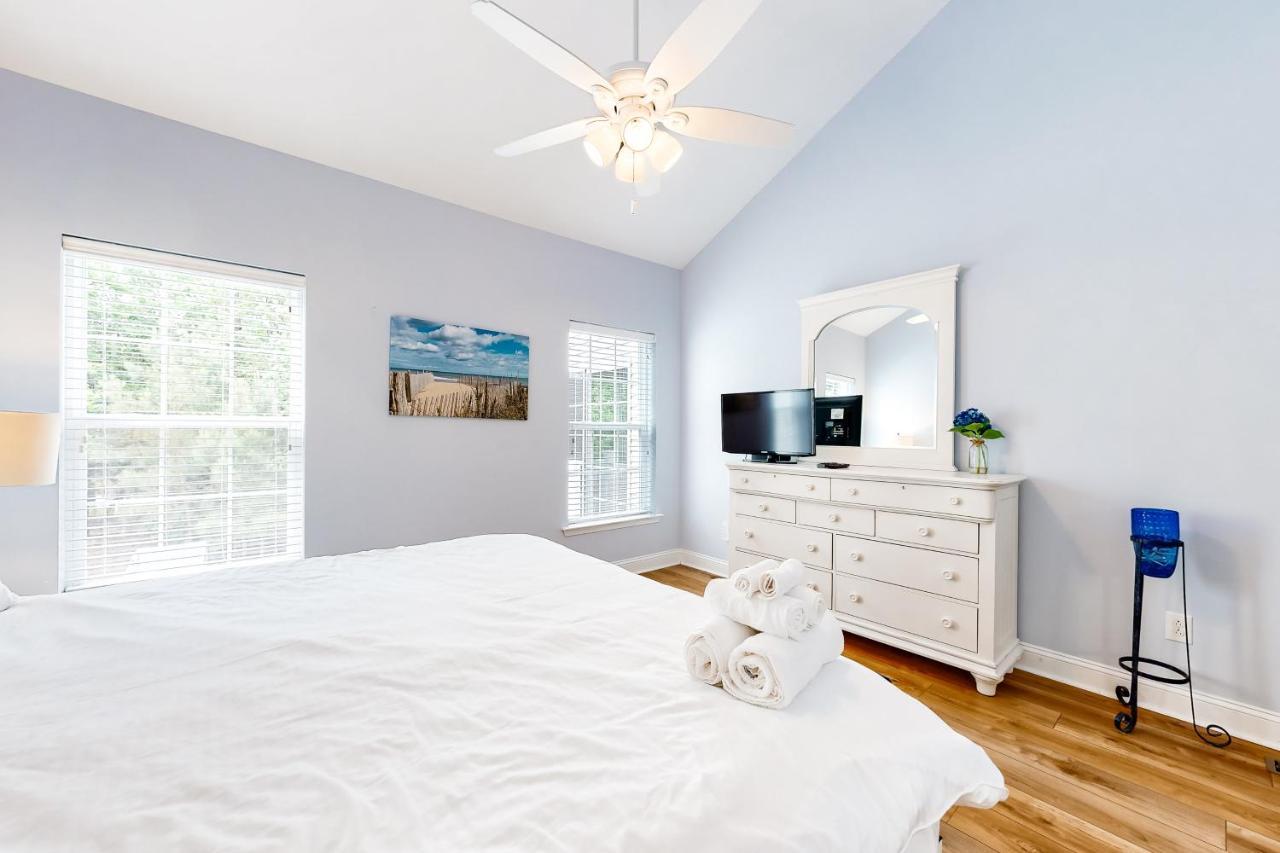 Holiday home Grande At Canal Pointe 37502 Worcester Dr *
