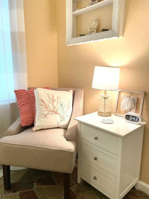 Family Paradise! Hottub/ev/4bd3ba/3.7mi To Holiday home *
