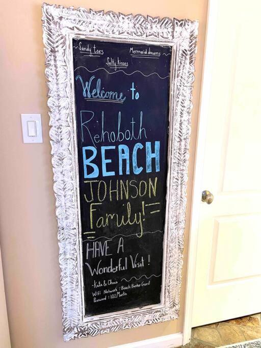 Gem! Hot Tub/ev/2bd/3.7mi Beach/.5mi Outlets Holiday home Rehoboth Beach