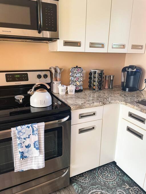Holiday home Family Paradise! Hottub/ev/4bd3ba/3.7mi To