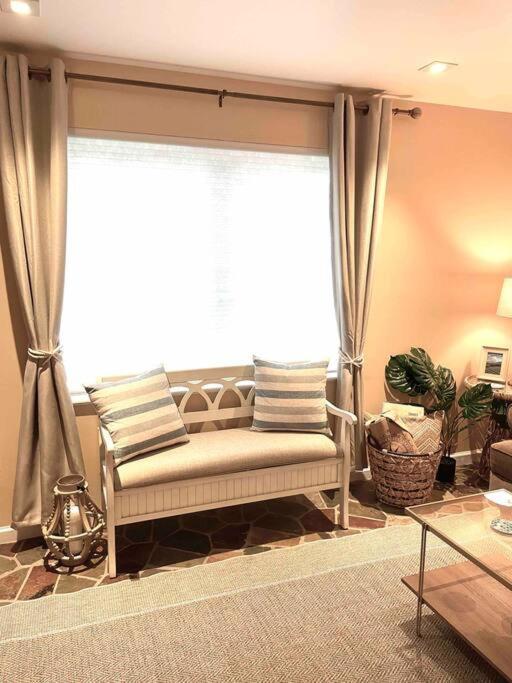 Family Paradise! Hottub/ev/4bd3ba/3.7mi To * Rehoboth Beach
