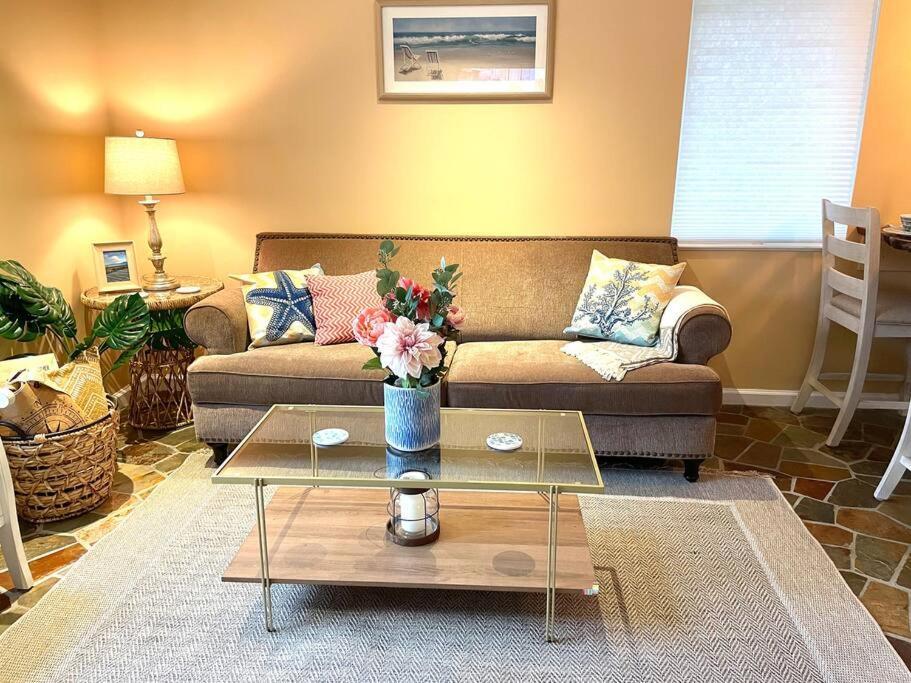 Family Paradise! Hottub/ev/4bd3ba/3.7mi To Rehoboth Beach