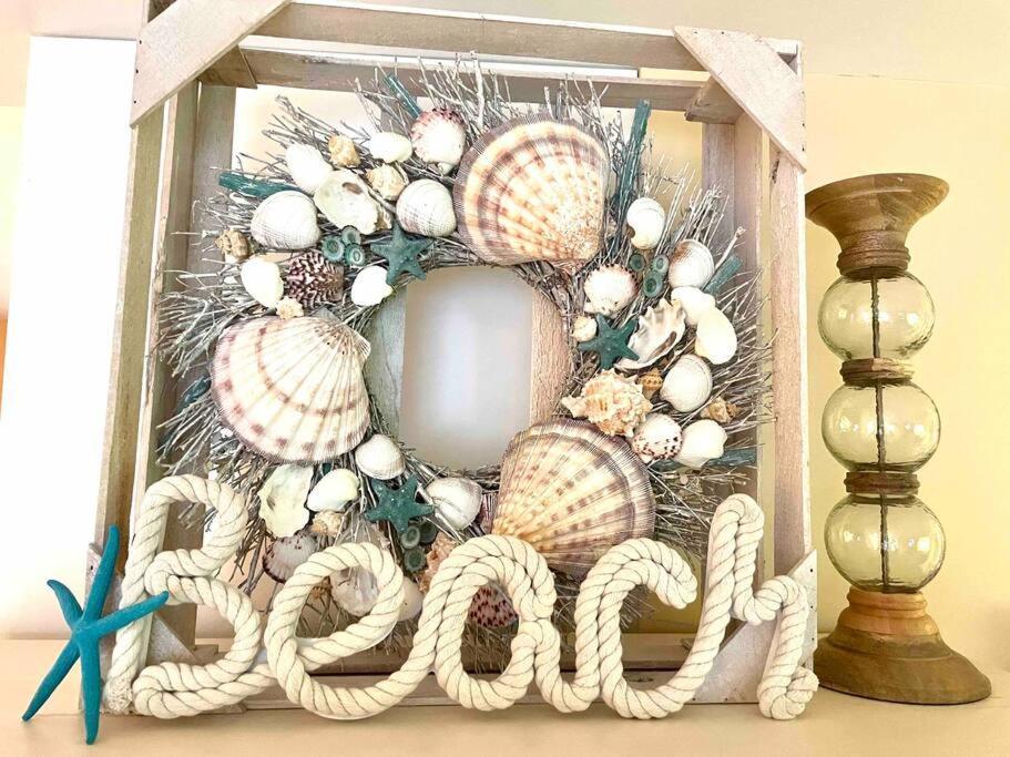 Holiday home Gem! Hot Tub/ev/2bd/3.7mi Beach/.5mi Outlets Rehoboth Beach