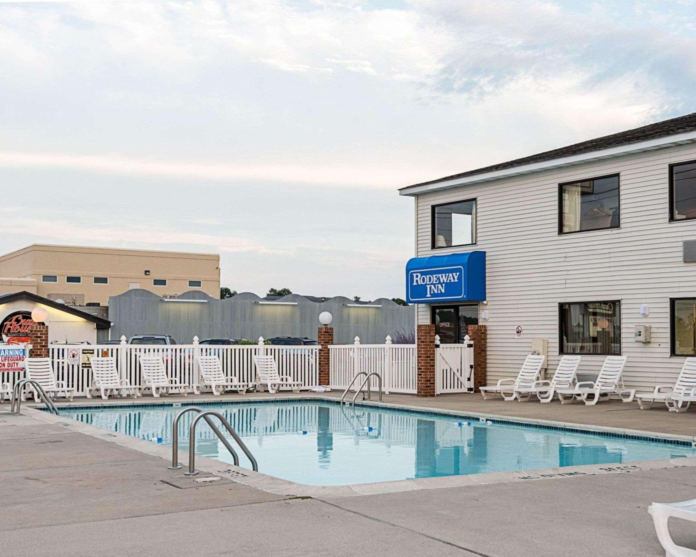 Hotel Rodeway &