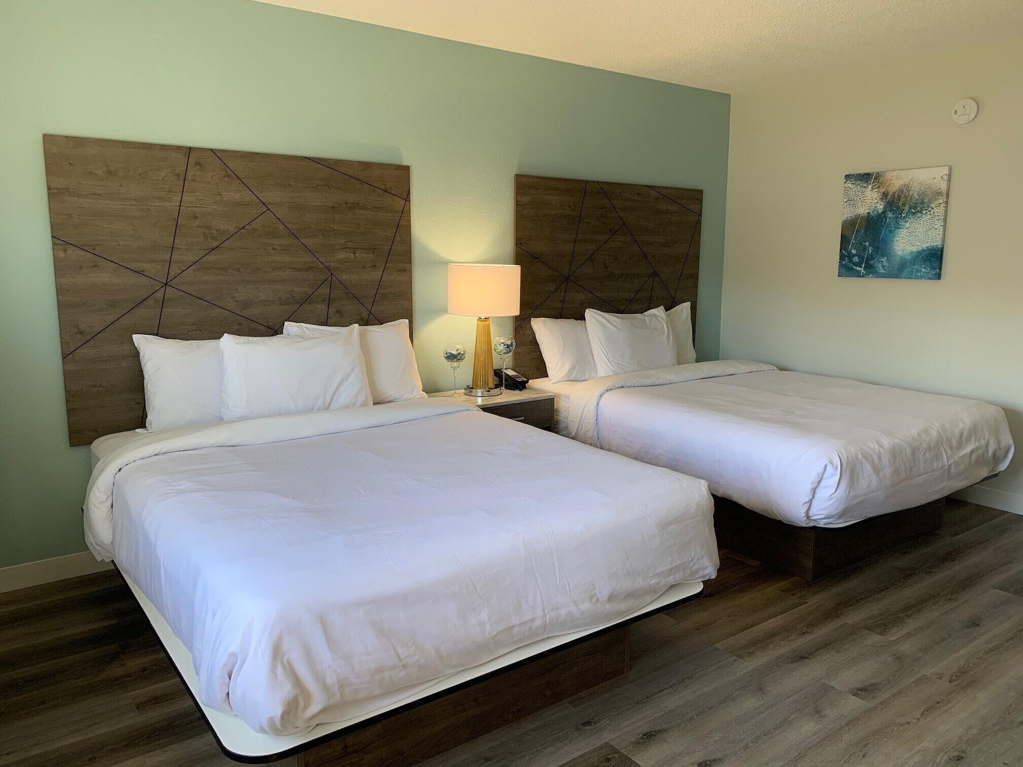 Wave At Rehoboth Hotel 3*