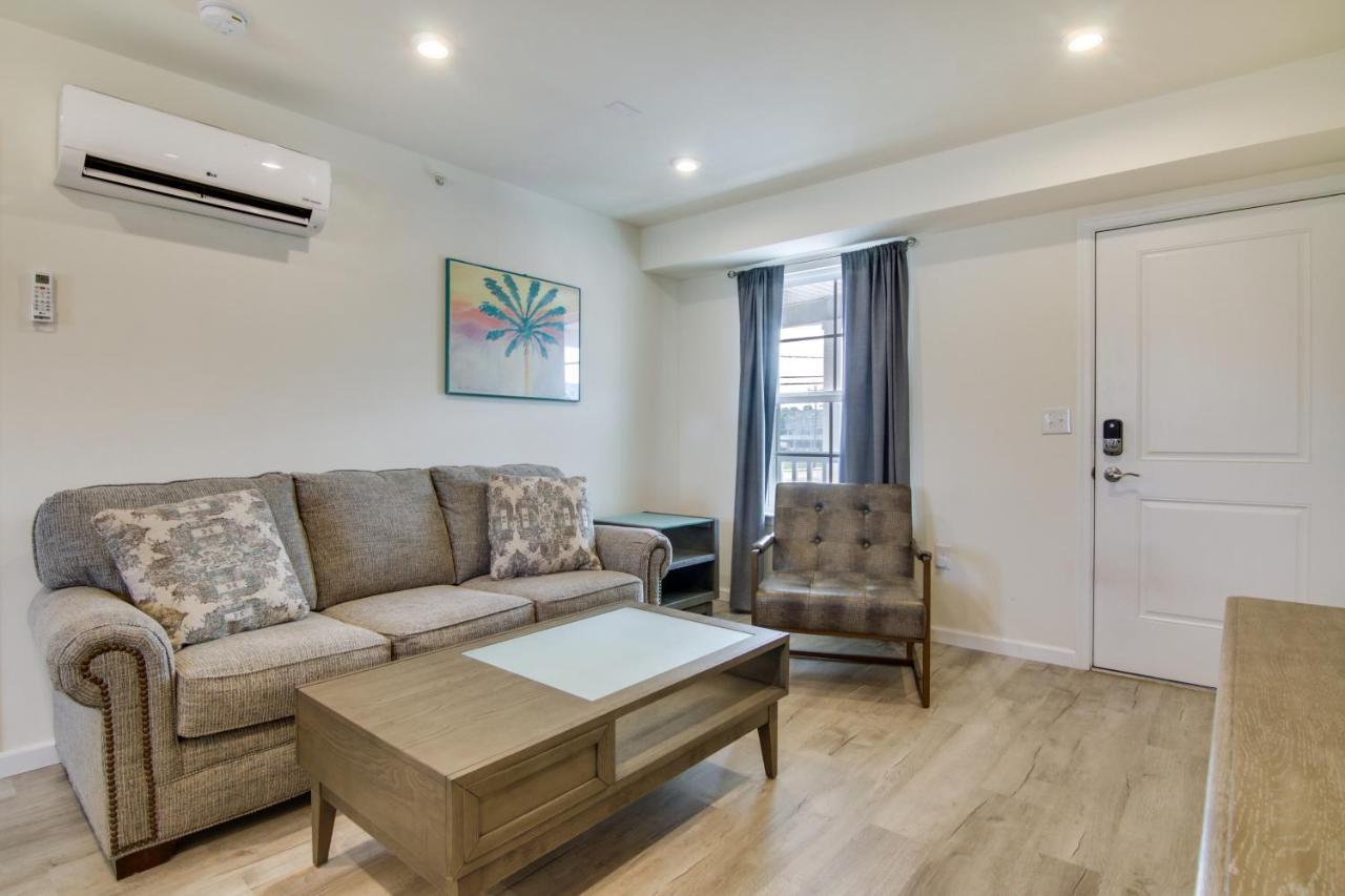 Apartment Rehoboth Vacation With Community Pool!