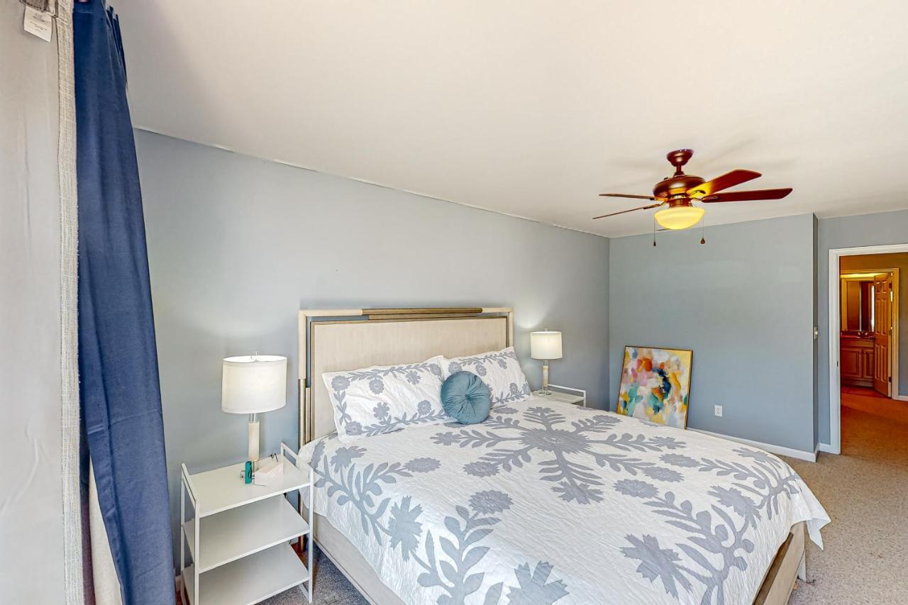 The Tides --- 19979 Sandy Bottom Cir, Unit #502
