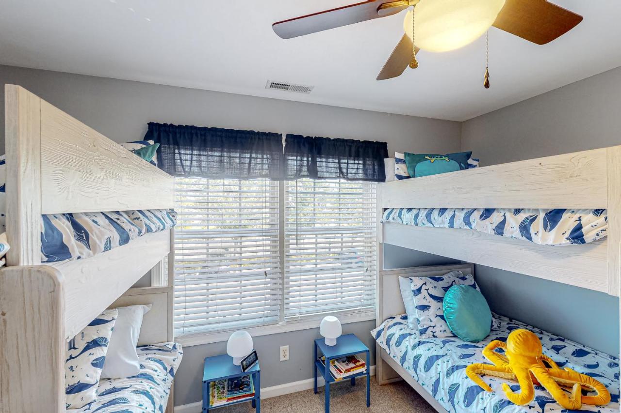 The Tides --- 19979 Sandy Bottom Cir, Unit #502 Holiday home *