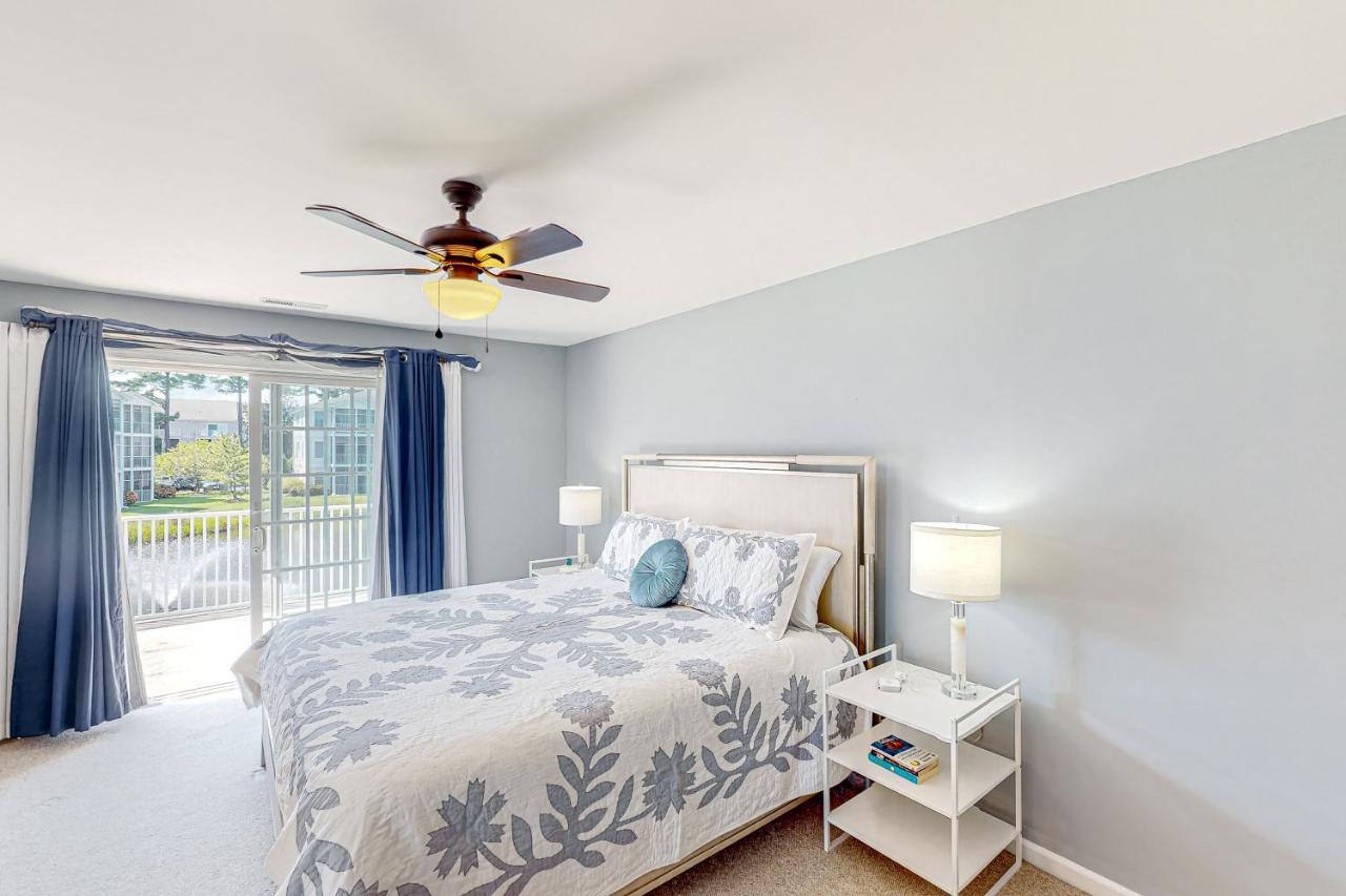 The Tides --- 19979 Sandy Bottom Cir, Unit #502 Holiday home *