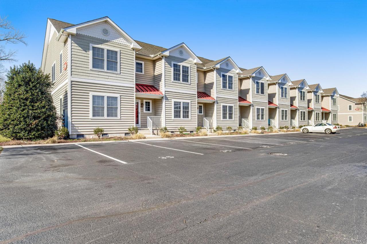 Oyster Bay --- 20411 Jeb Dr, Unit #36 Holiday home