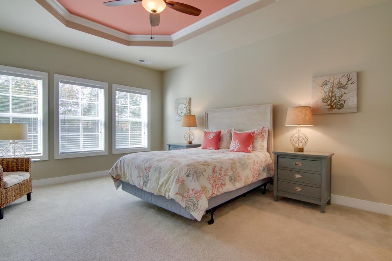 Holiday home Sunlit Rehoboth Townhome With Pool Access! *