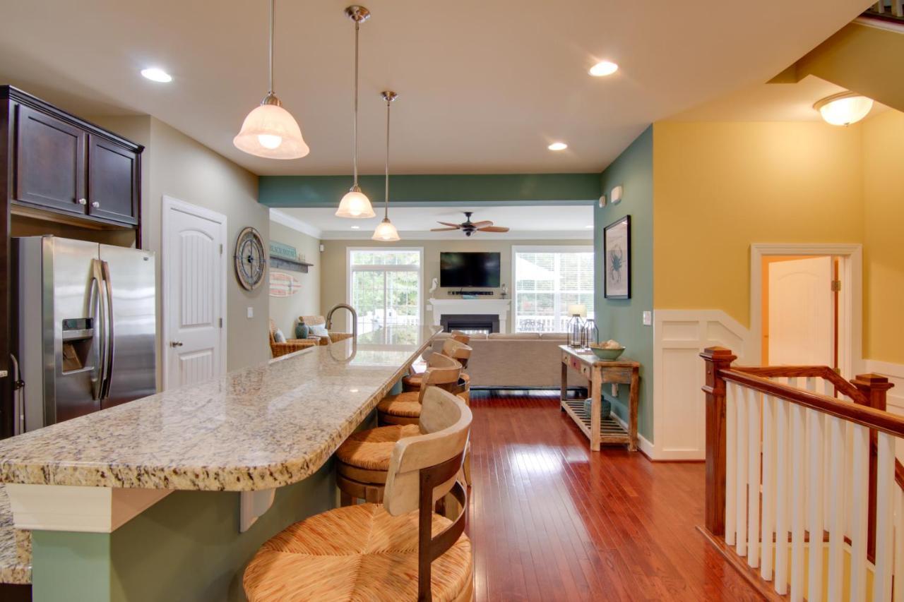 Sunlit Rehoboth Townhome With Pool Access! Holiday home