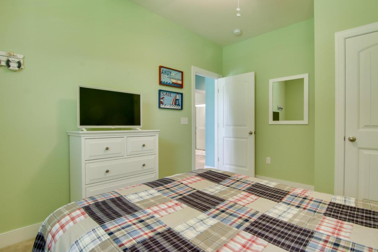 Sunlit Rehoboth Townhome With Pool Access! Holiday home Rehoboth Beach
