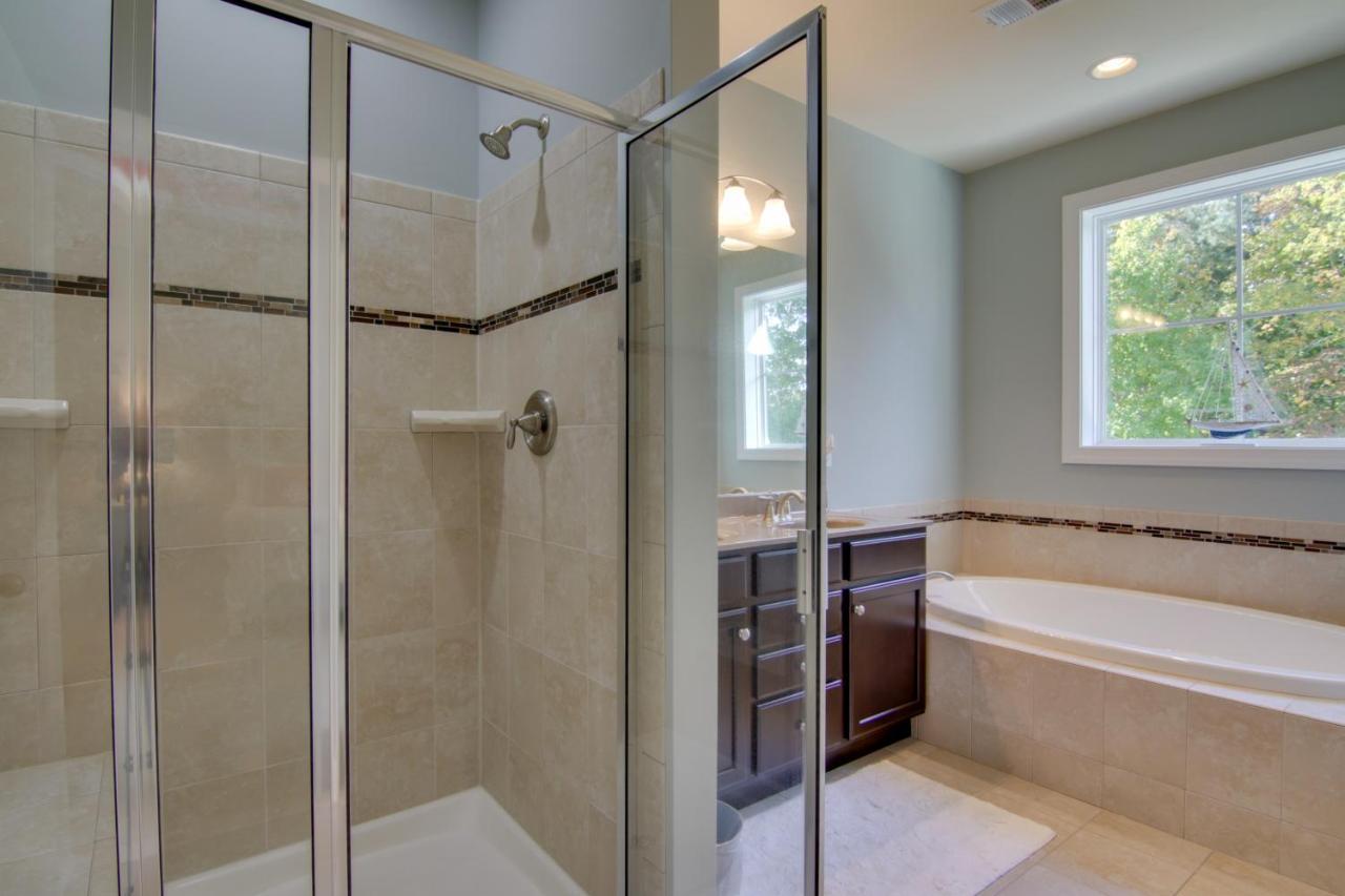 Holiday home Sunlit Rehoboth Townhome With Pool Access!