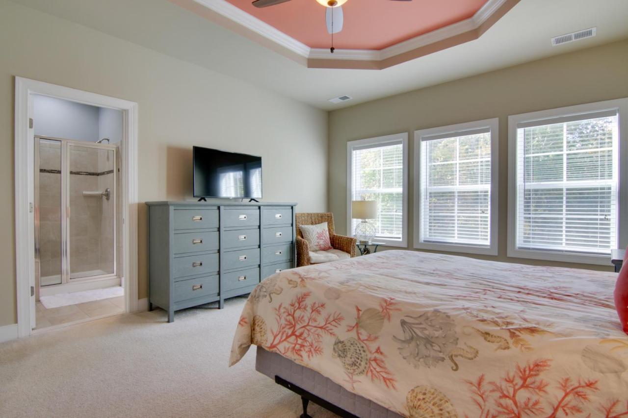 Holiday home Sunlit Rehoboth Townhome With Pool Access! *