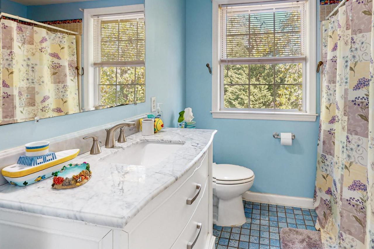 112 Loganberry Lane *