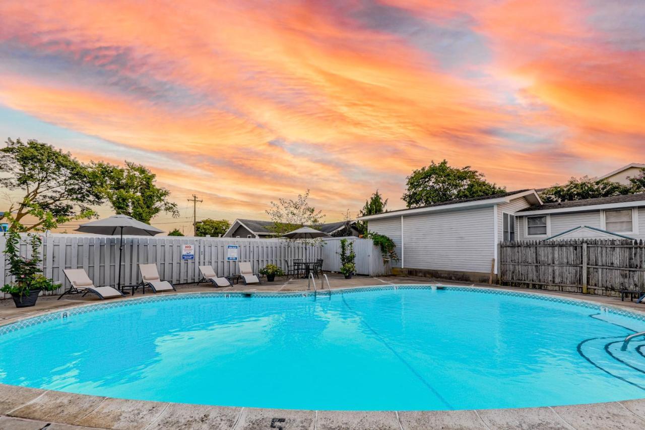 Apartment Rehoboth House --- 20494 Coastal Highway Unit #1 Rehoboth Beach