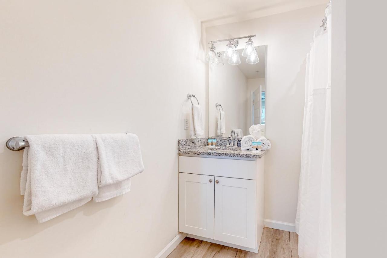 Rehoboth House --- 20494 Coastal Highway Unit #1 Apartment Rehoboth Beach