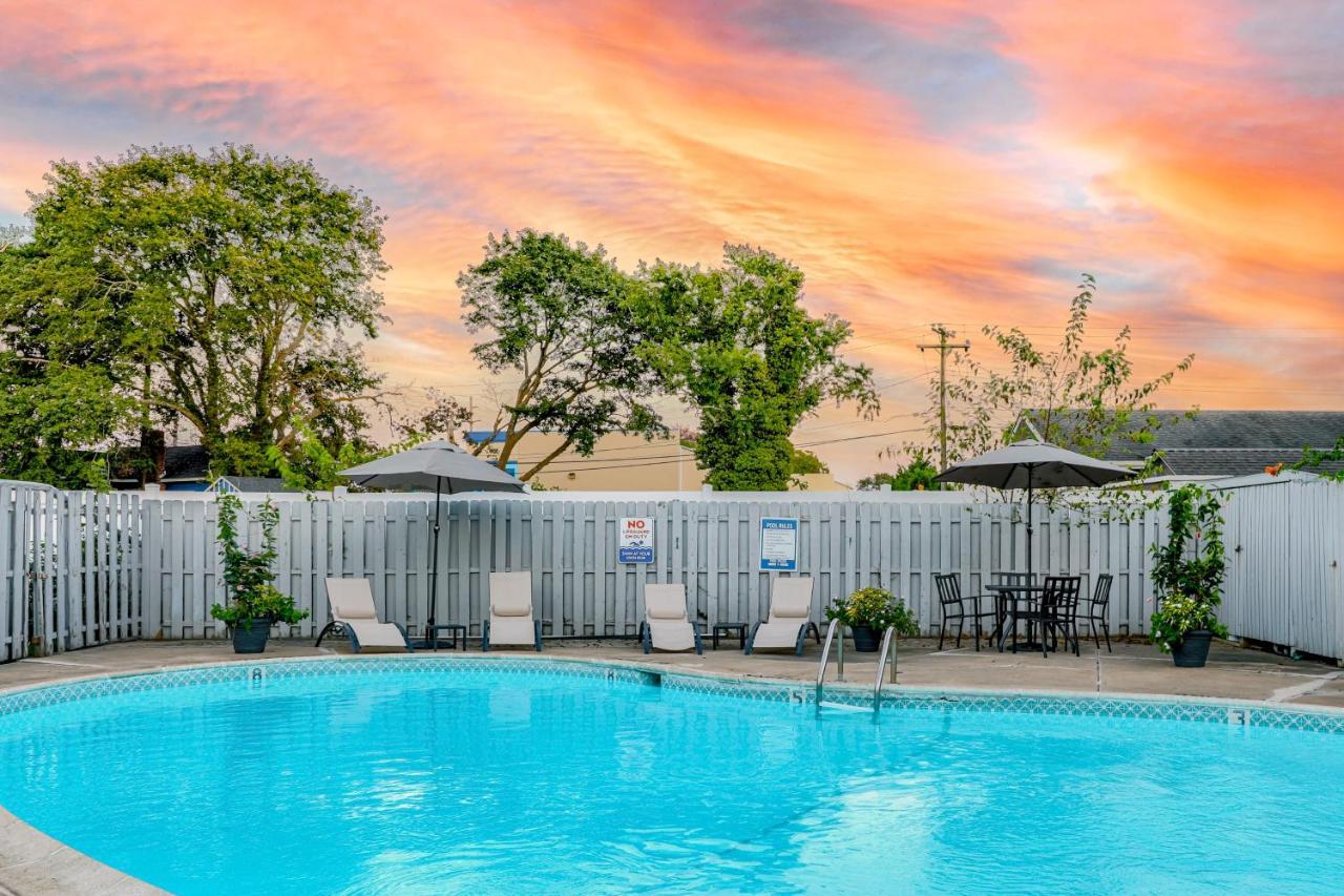 Rehoboth House --- 20494 Coastal Highway Unit #1 Apartment
