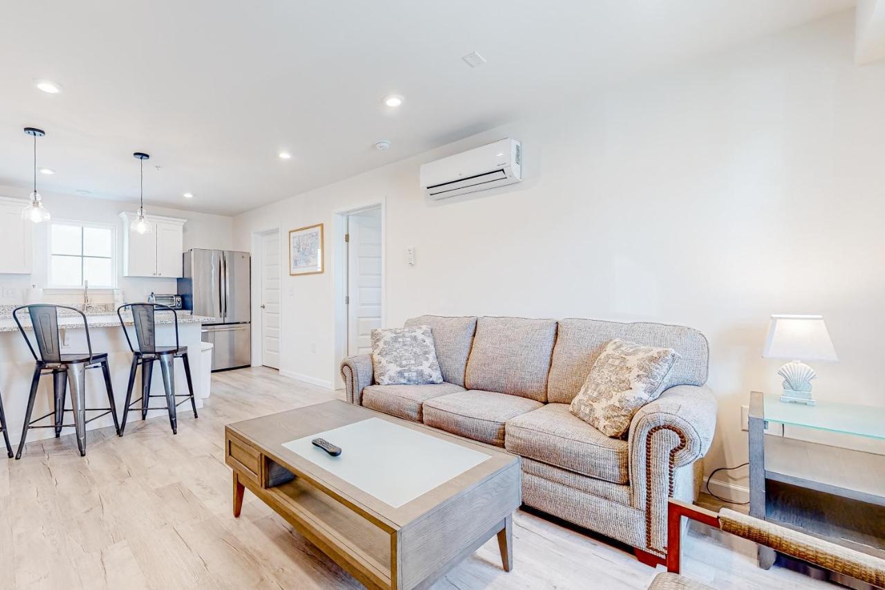 Apartment Rehoboth House --- 20494 Coastal Highway Unit #1 *