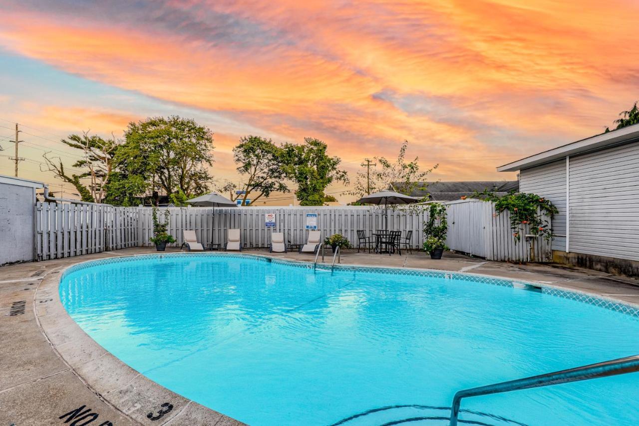 Rehoboth House --- 20494 Coastal Highway Unit #1 Rehoboth Beach