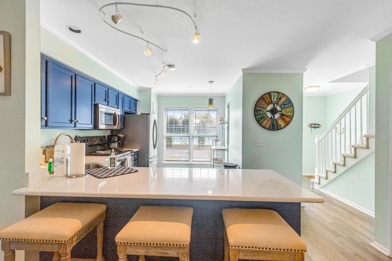 Versailles At Eagles Landing --- 290 American Eagle Way Unit 5 Apartment