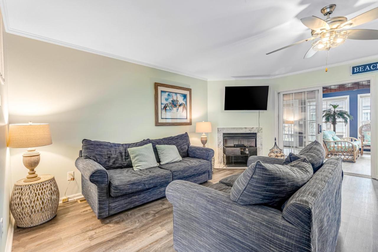 Versailles At Eagles Landing --- 290 American Eagle Way Unit 5 Apartment